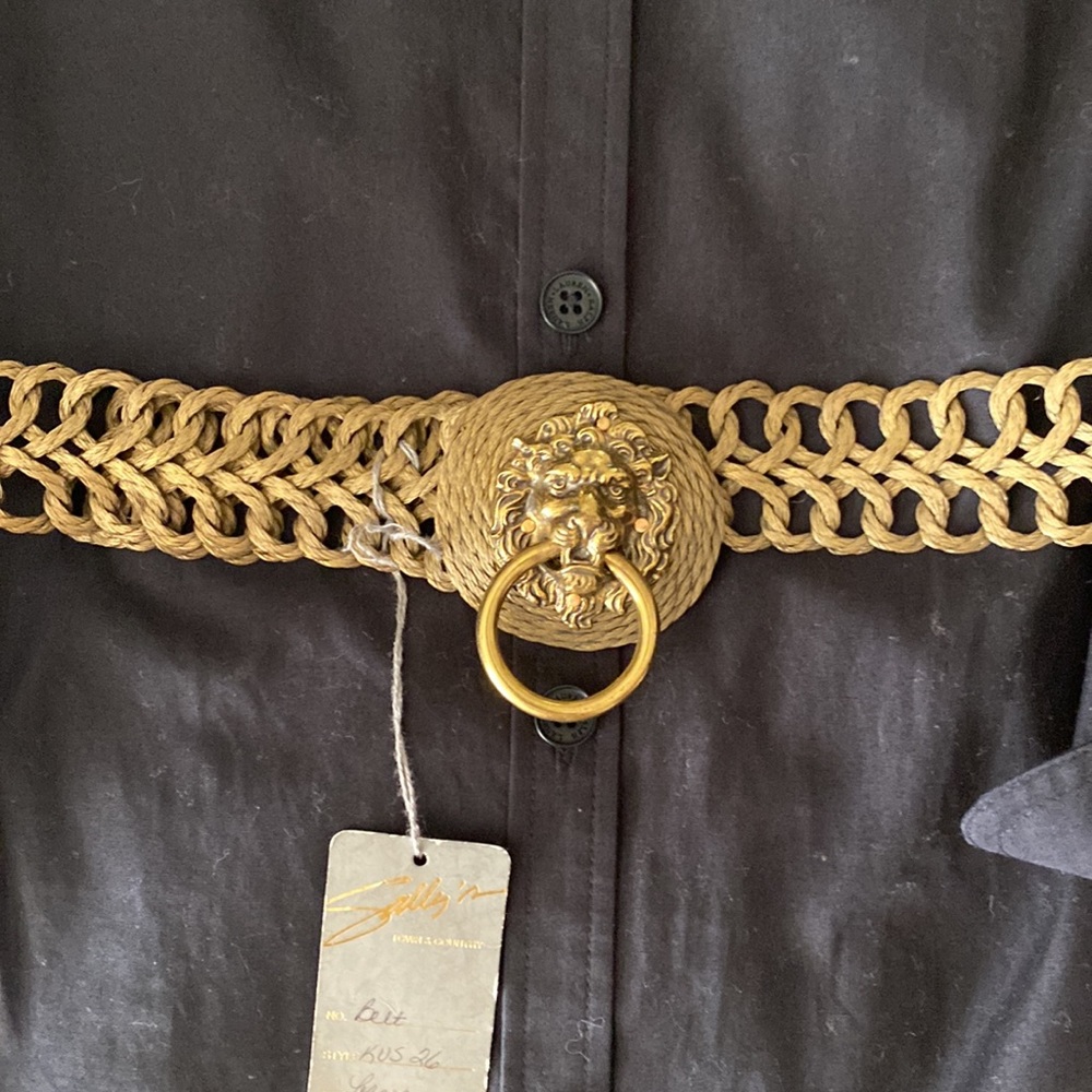 Vintage brass woven lions head belt - Picture 3 of 8